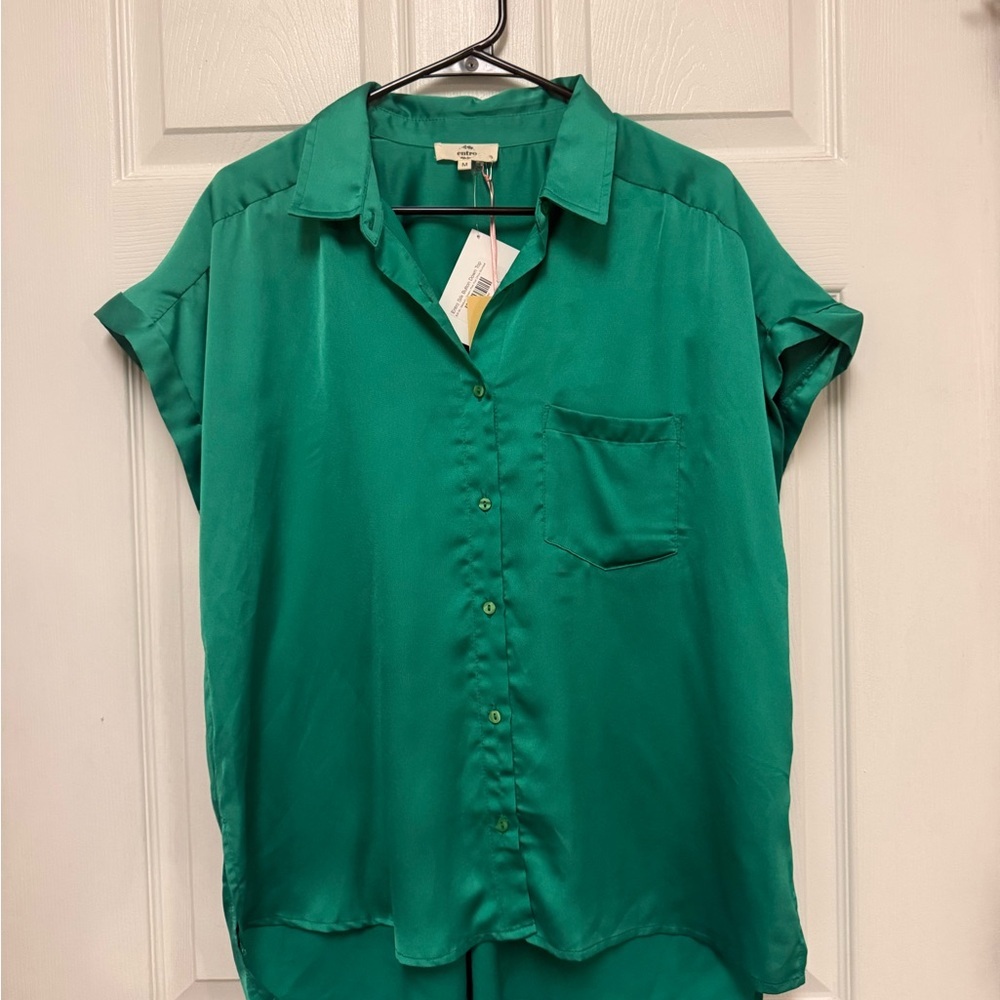 Entro Green Boxy Button Down Shirt with Notched Collar